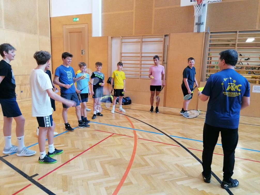 Badminton