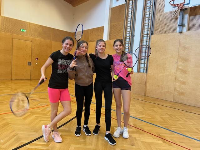 Badminton