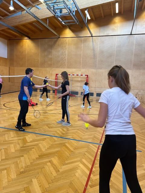 Badminton