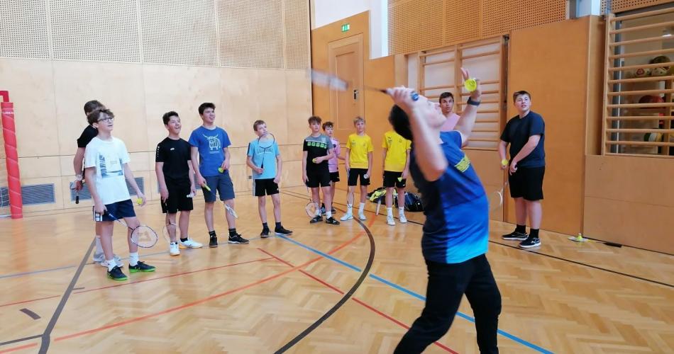 Badminton